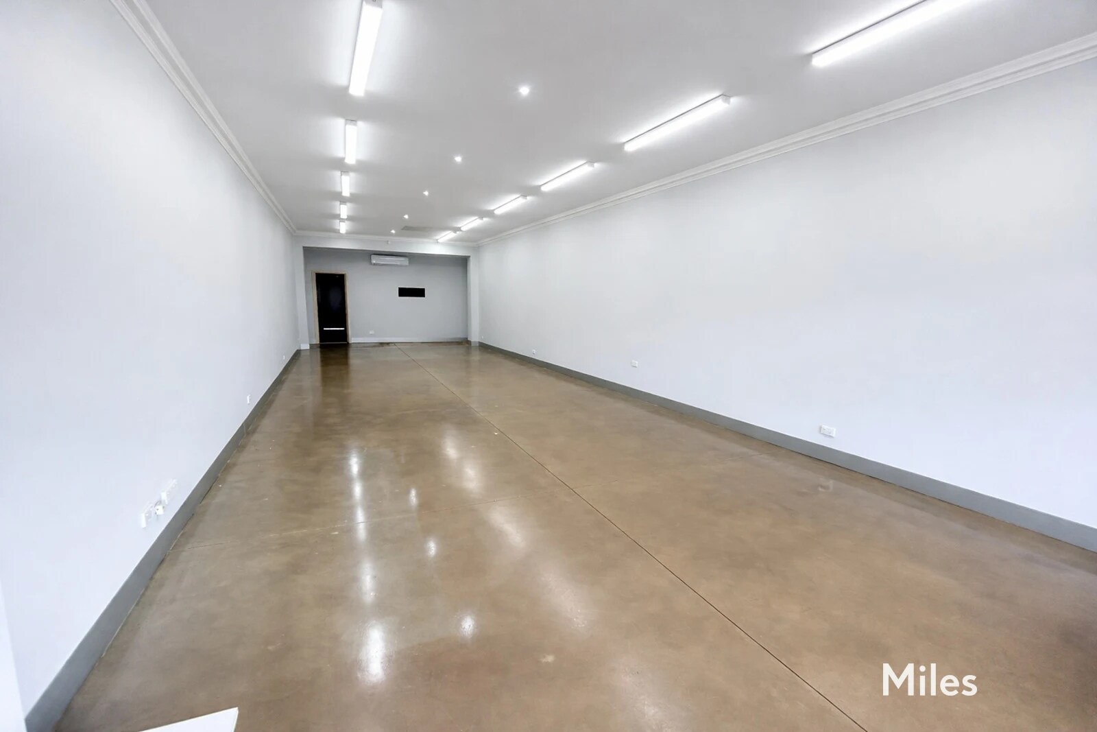 195 Upper Heidelberg Rd, Ivanhoe for lease Interior Photo- Image 1 of 5
