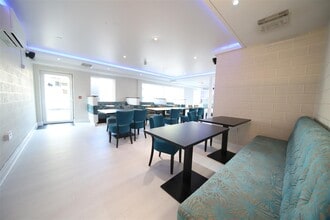 673 Lordship Ln, London for lease Interior Photo- Image 1 of 17