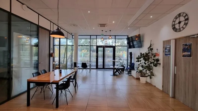 37/39 Route De Vaugirard, Meudon for lease - Lobby - Image 3 of 16