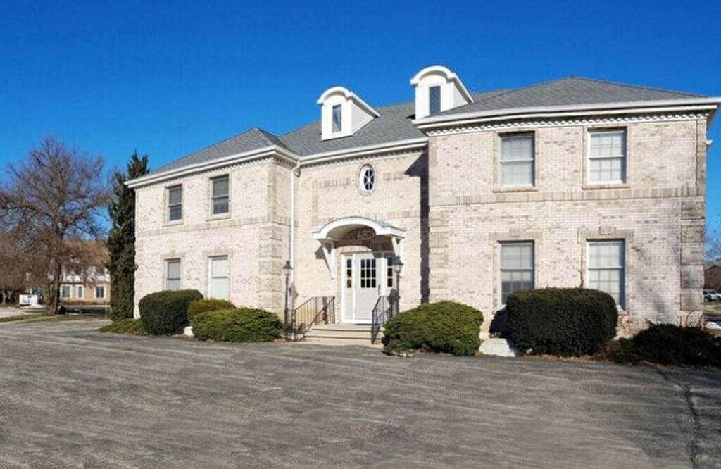 528 Market Loop, West Dundee, IL for sale Building Photo- Image 1 of 1