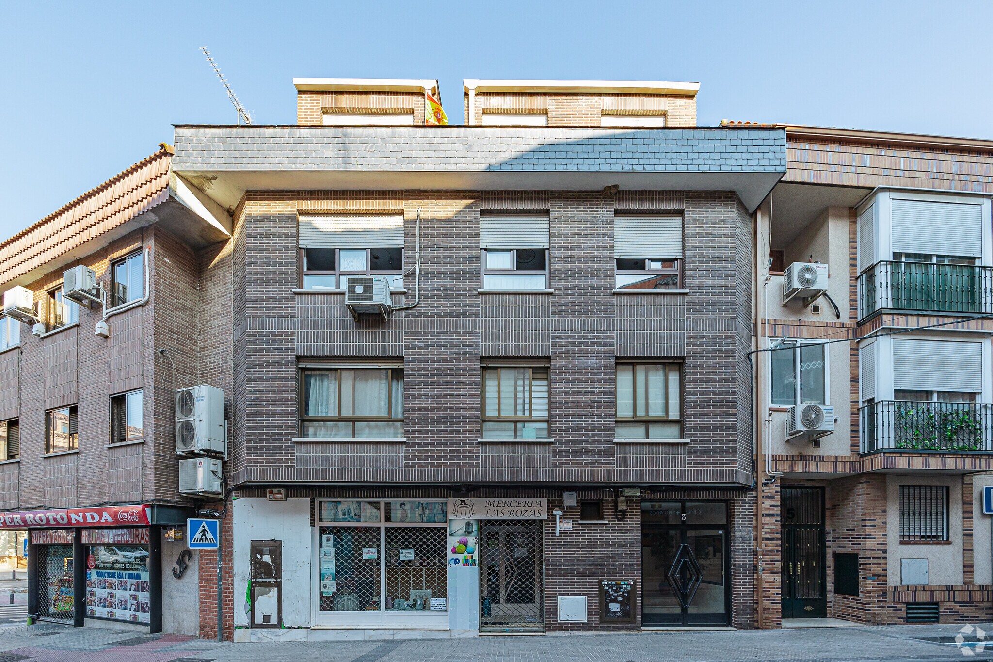 Calle San Agustín, 3, Las Rozas de Madrid, Madrid for lease Primary Photo- Image 1 of 3