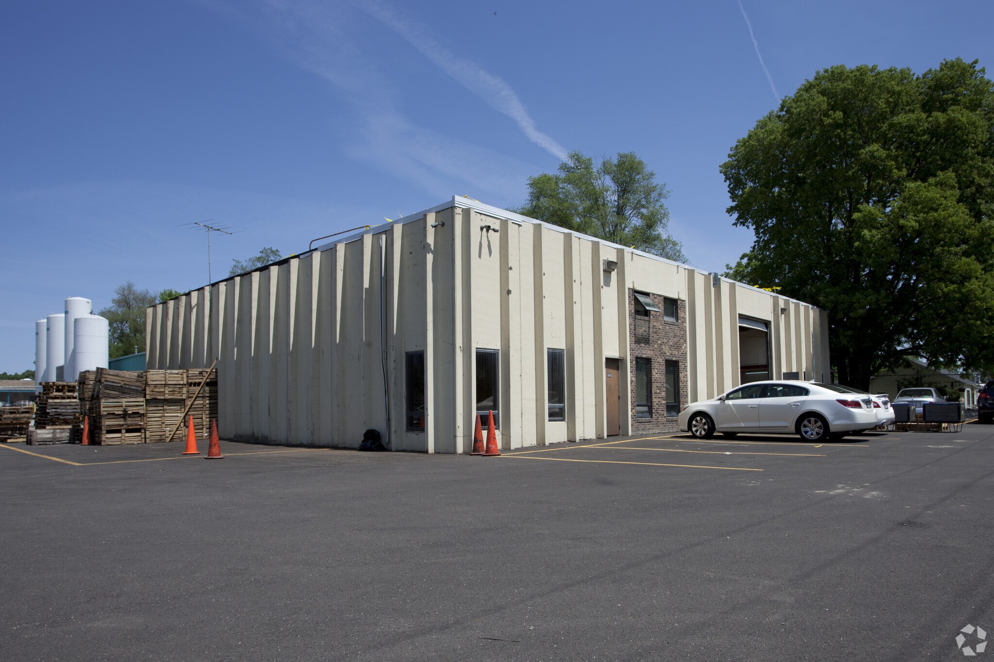 1043 Sill Ave, Aurora, IL for sale Primary Photo- Image 1 of 1