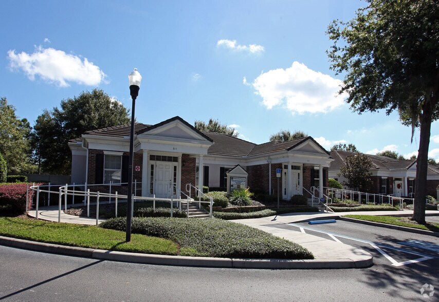 605 W Lumsden Rd, Brandon, FL 33511