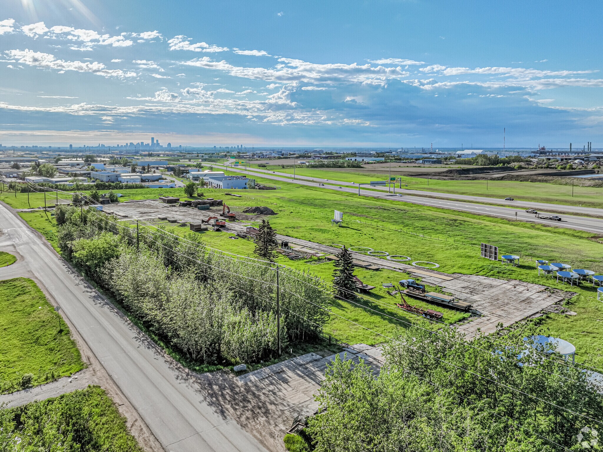 720 76 Ave, Edmonton, AB for sale Primary Photo- Image 1 of 5