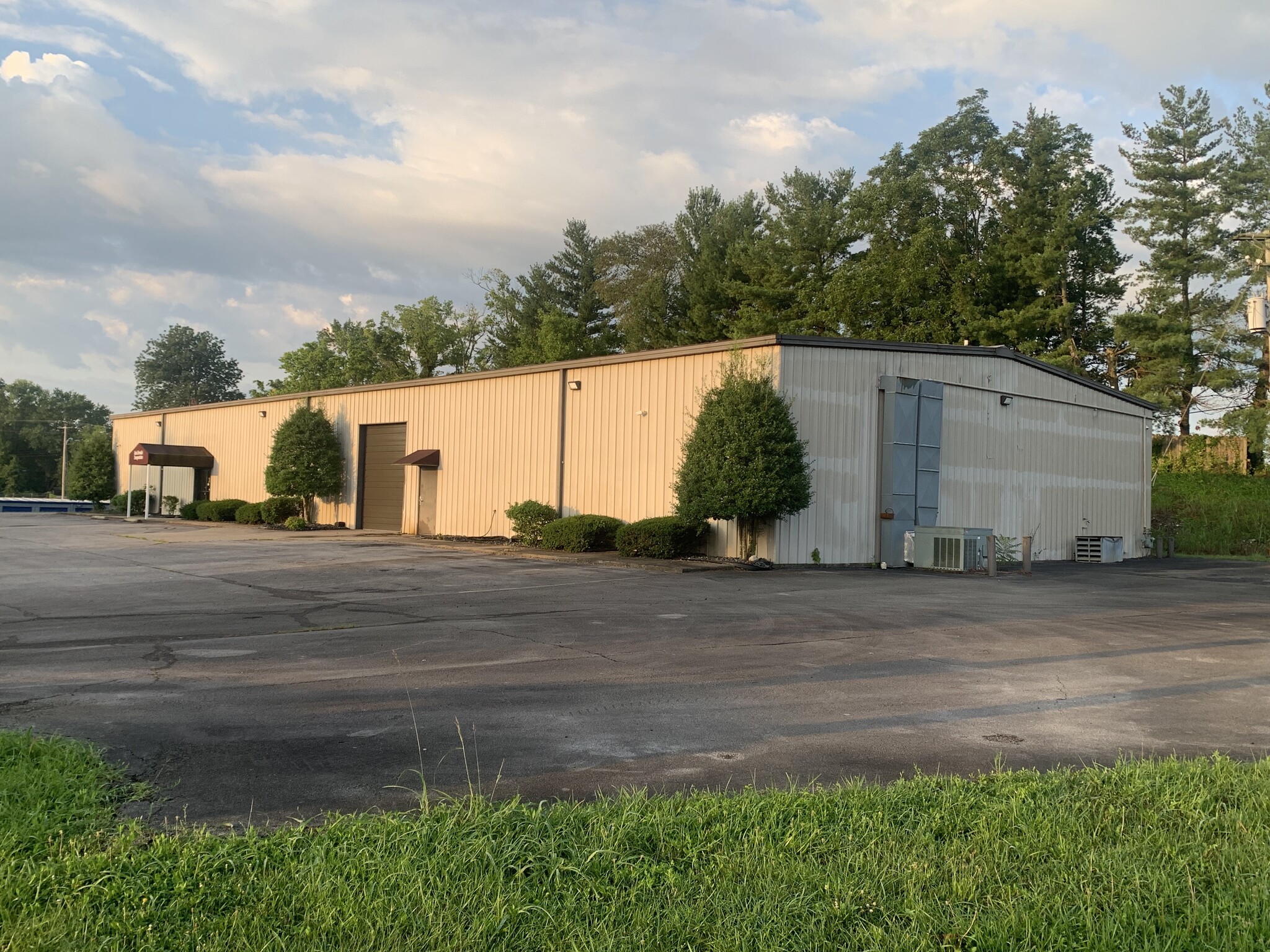 1812 Lousiville Rd, Bowling Green, KY for sale Building Photo- Image 1 of 1