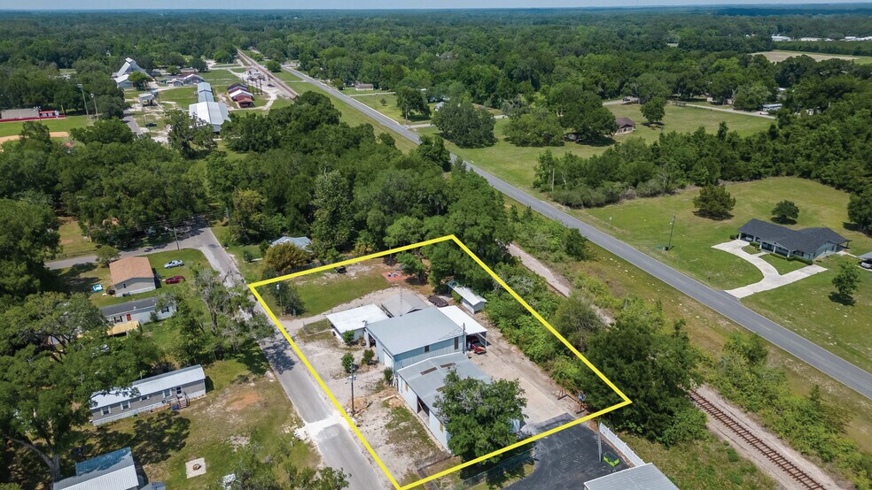 419 SE 6th St, Williston, FL 32696