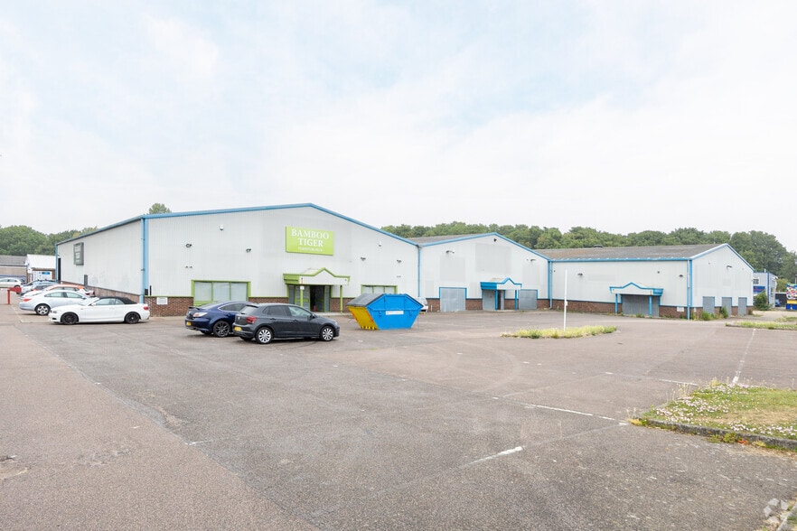 4A-4C Simmonds Rd, Canterbury for lease - Building Photo - Image 2 of 6