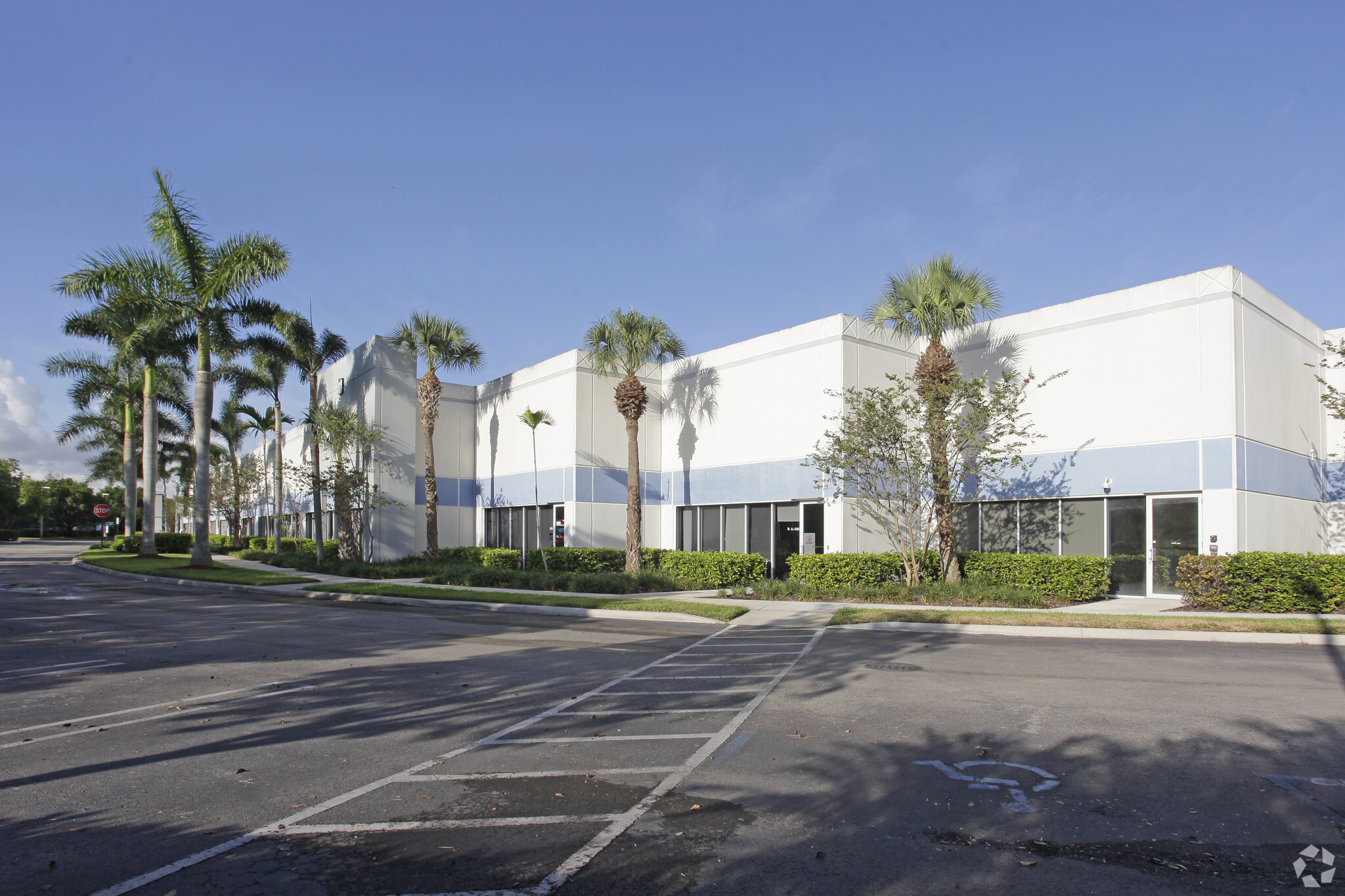 4350-4380 Oakes Rd, Davie, FL 33314 - New Town Commerce Park | LoopNet