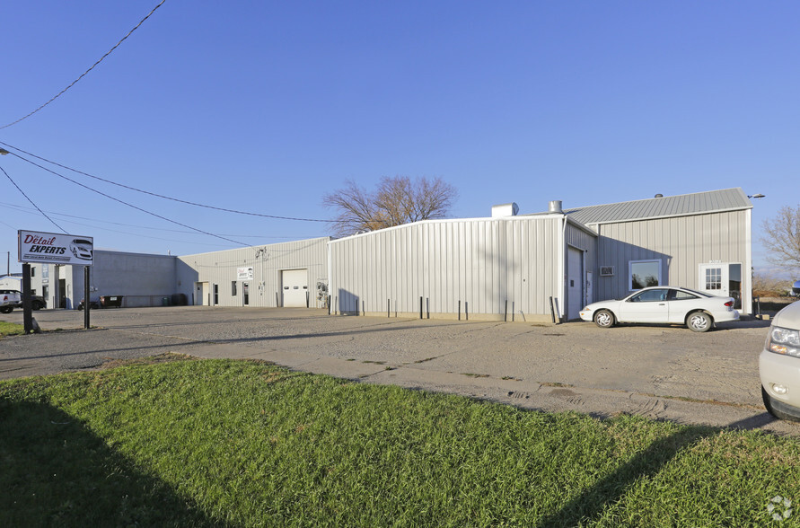 2812 Memorial Hwy, Mandan, ND for sale - Primary Photo - Image 1 of 1