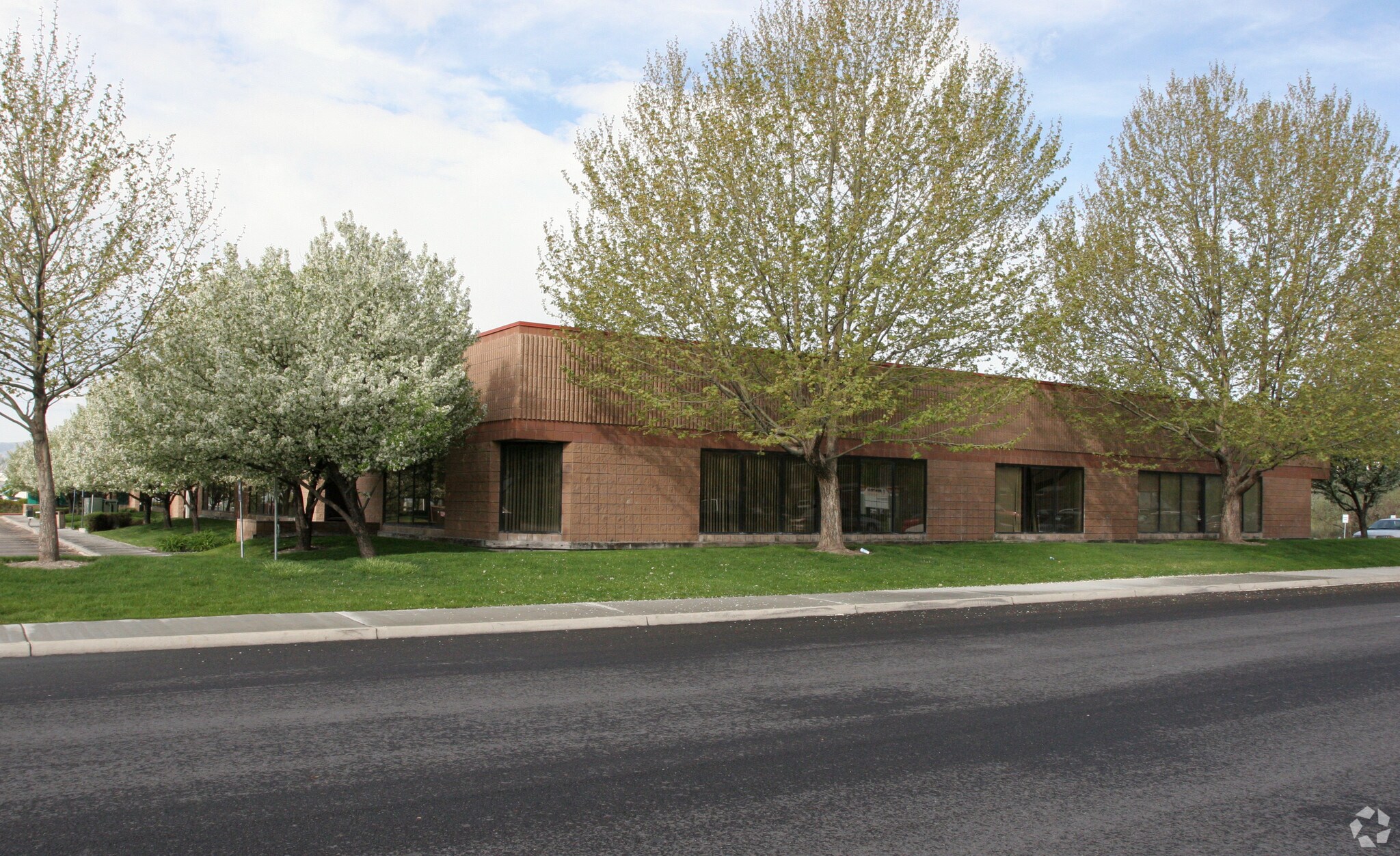 732 E Utah Valley Dr, American Fork, UT for sale Primary Photo- Image 1 of 1