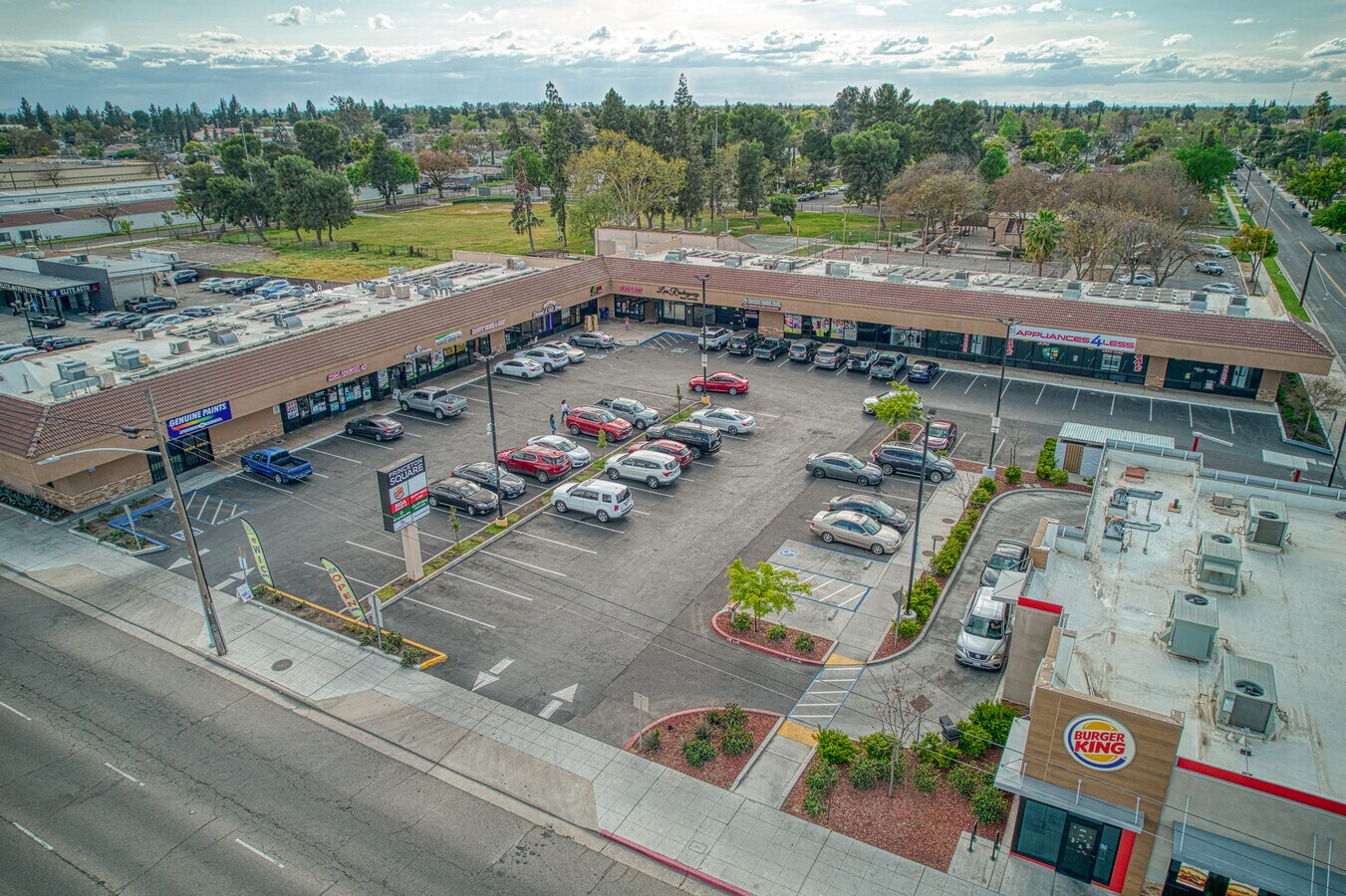 27012741 N Blackstone Ave, Fresno, CA 93703