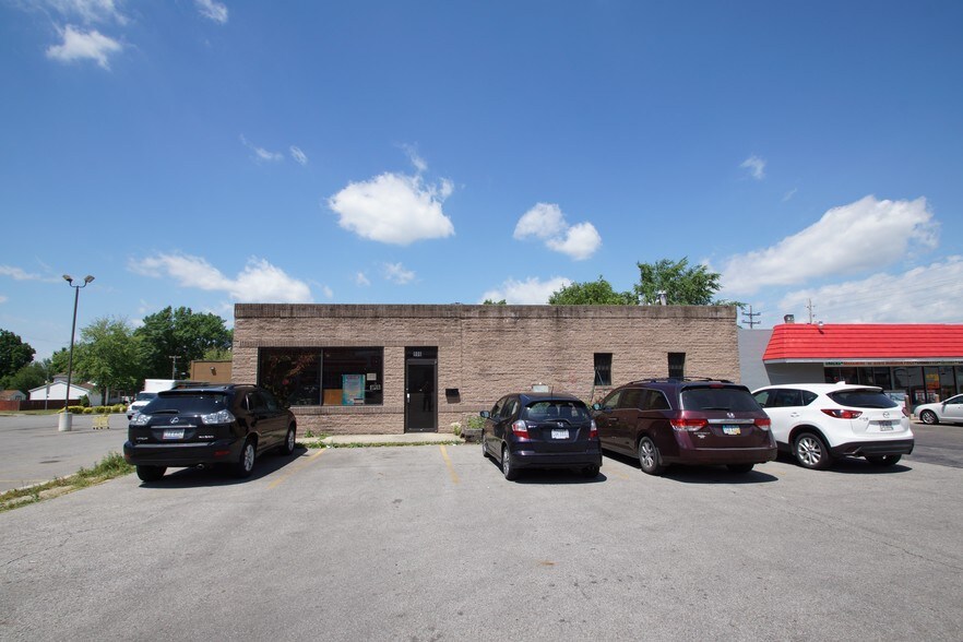 986 Brown St, Akron, OH for sale - Building Photo - Image 1 of 1