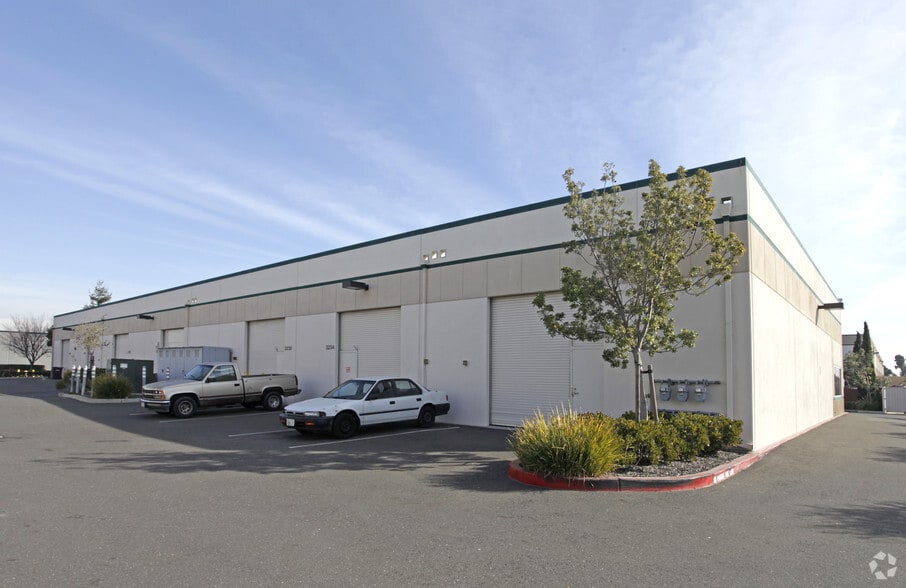 3214-3238 Arden Rd, Hayward, CA for lease - Building Photo - Image 2 of 3