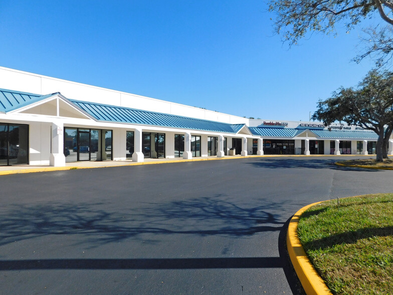 188-282 Barton Blvd, Rockledge, FL for lease - Building Photo - Image 3 of 15