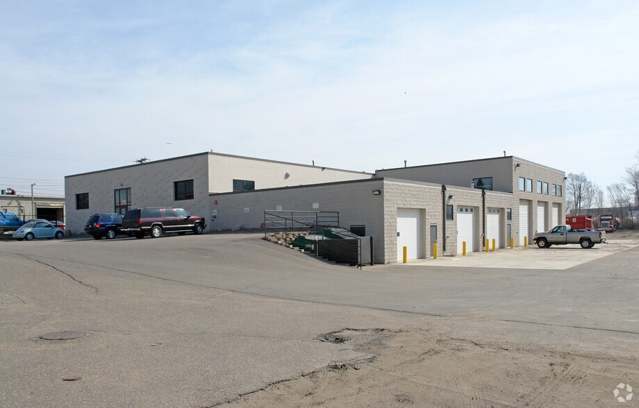 11401 County Road 3, Hopkins, MN for sale - Primary Photo - Image 1 of 1