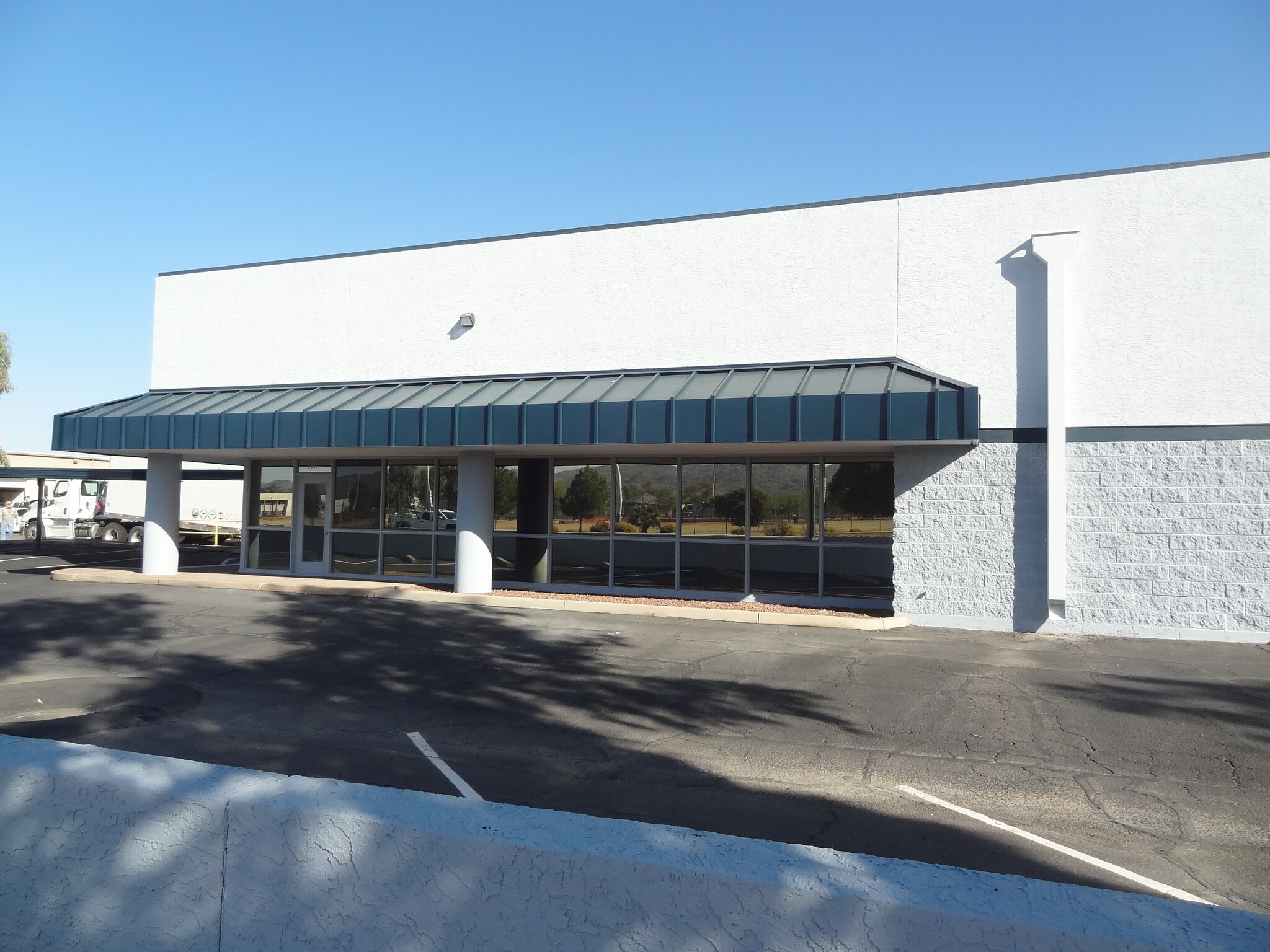 5055 S 33rd St, Phoenix, AZ for sale Building Photo- Image 1 of 1