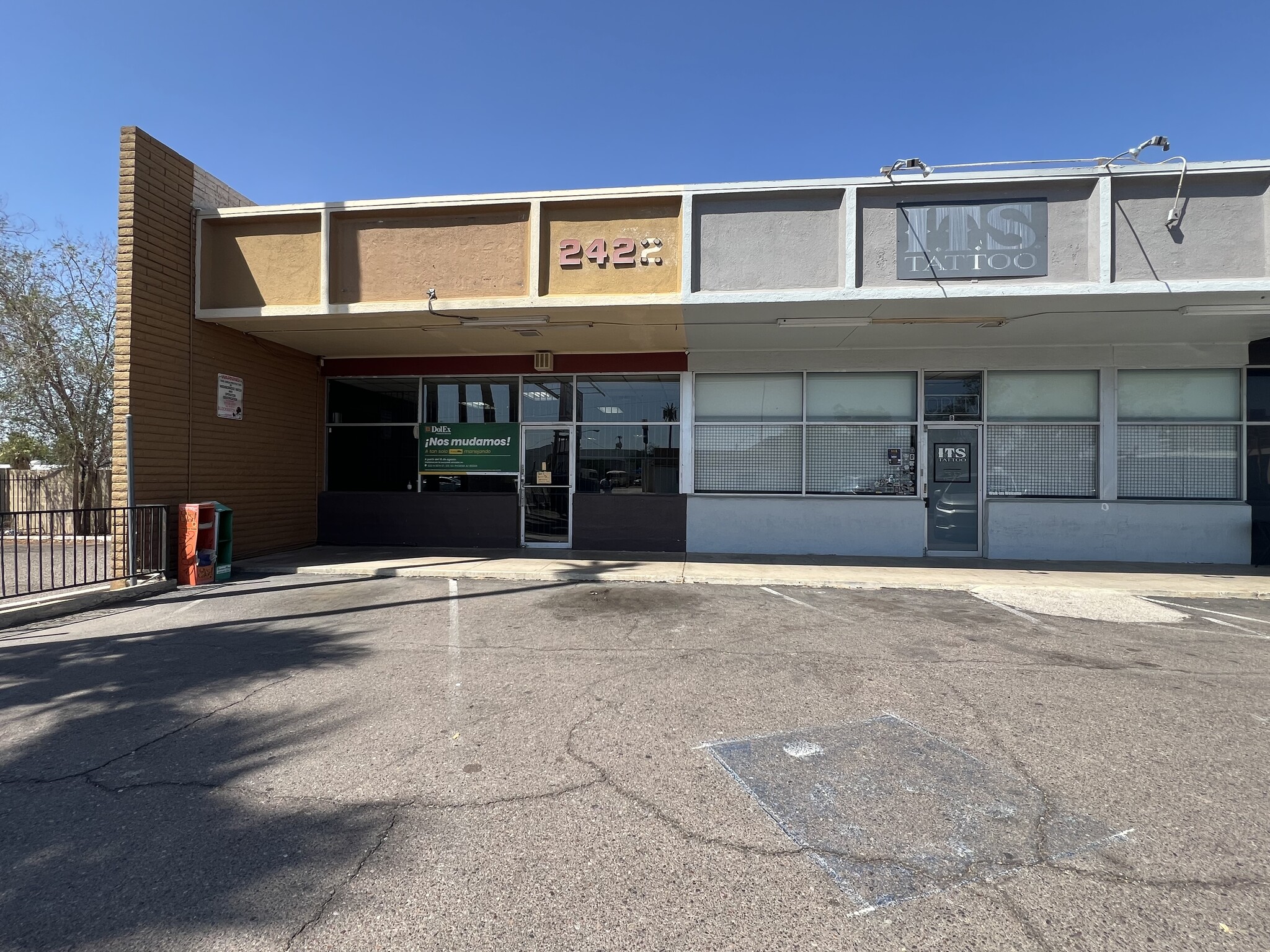 2422-2428 N 16th St, Phoenix, AZ for lease Building Photo- Image 1 of 9