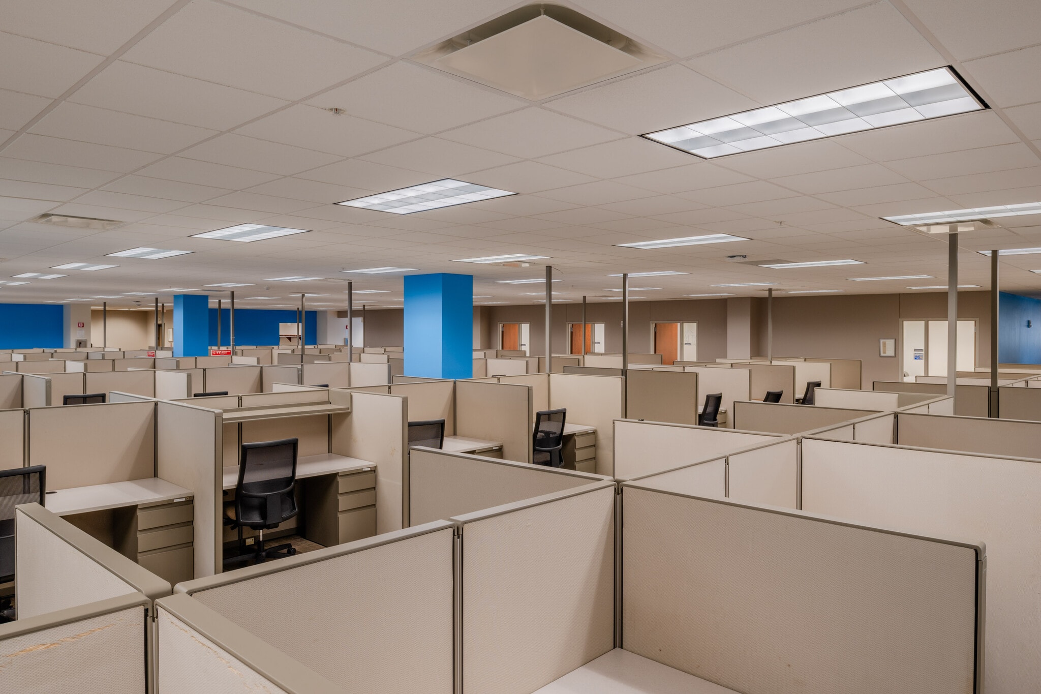 120 N Commercial St, Neenah, WI for lease Interior Photo- Image 1 of 7