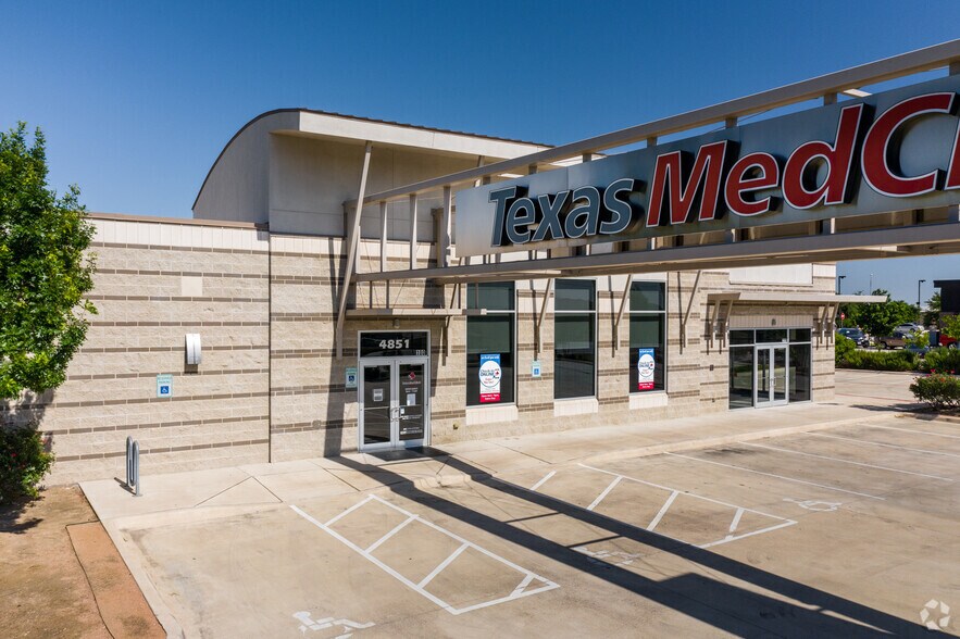 4851 N Interstate 35, Round Rock, TX for lease - Building Photo - Image 2 of 4