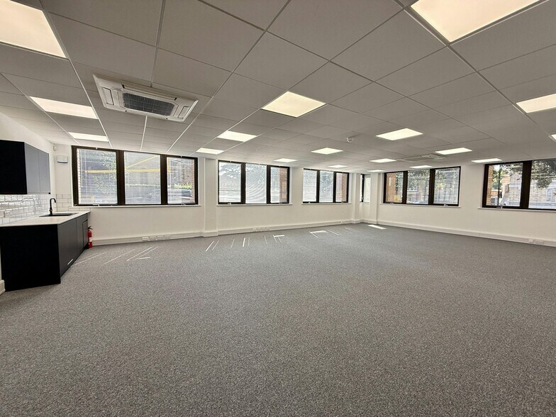 2 Poole Rd, Bournemouth for lease - Building Photo - Image 3 of 6