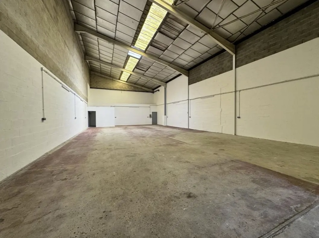 Flex in Eaubonne for lease Interior Photo- Image 1 of 5