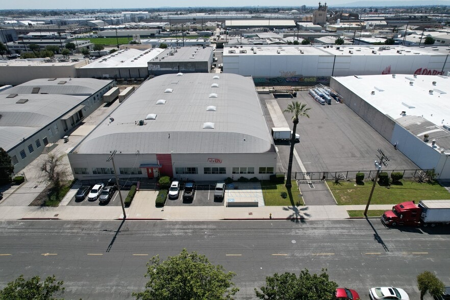 3000 E 46th St, Vernon, CA 90058