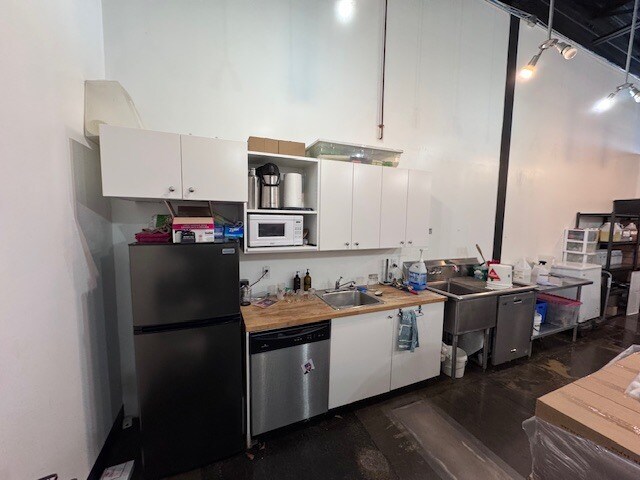 3680-3700 Rue Saint-Patrick, Montréal, QC for lease Interior Photo- Image 1 of 6