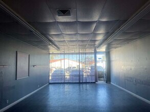 7431-7451 Cerritos Ave, Stanton, CA for lease Interior Photo- Image 1 of 5