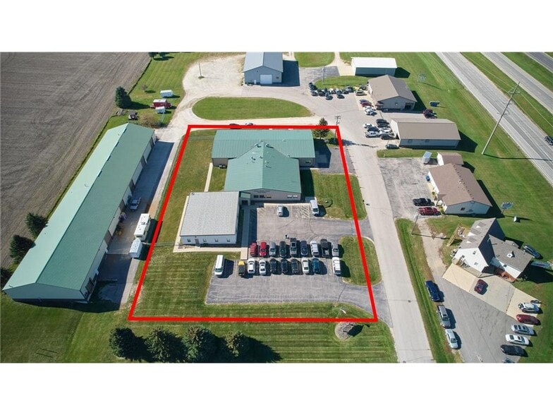 221 2nd Ave SW, Byron, MN for sale - Primary Photo - Image 1 of 1