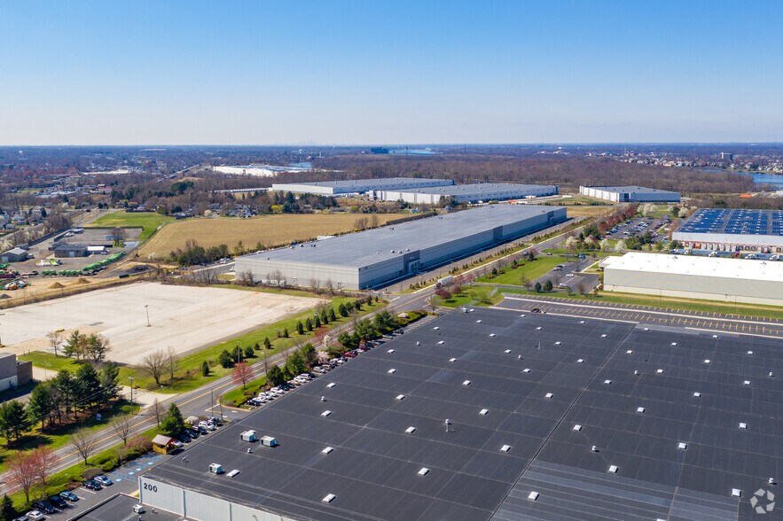 160-180 Dulty's Ln, Burlington, NJ for sale - Building Photo - Image 1 of 1