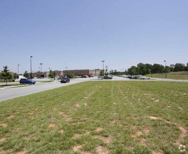 6730 Matthews Mint Hill Rd, Mint Hill, NC for lease - Building Photo - Image 3 of 7