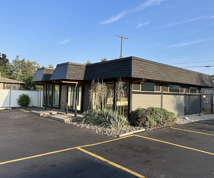 903-905 E Wellesley Ave, Spokane, WA for lease - Building Photo - Image 1 of 10