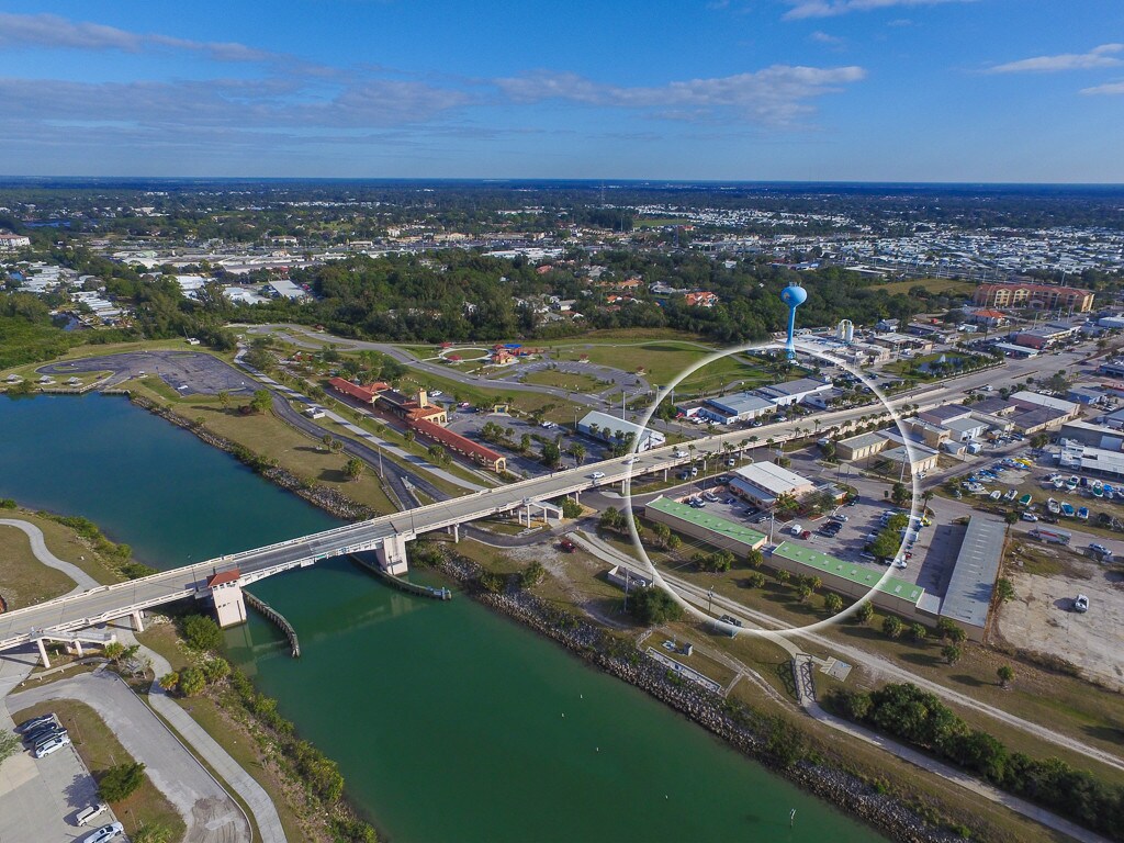 312 E Venice Ave, Venice, FL 34285