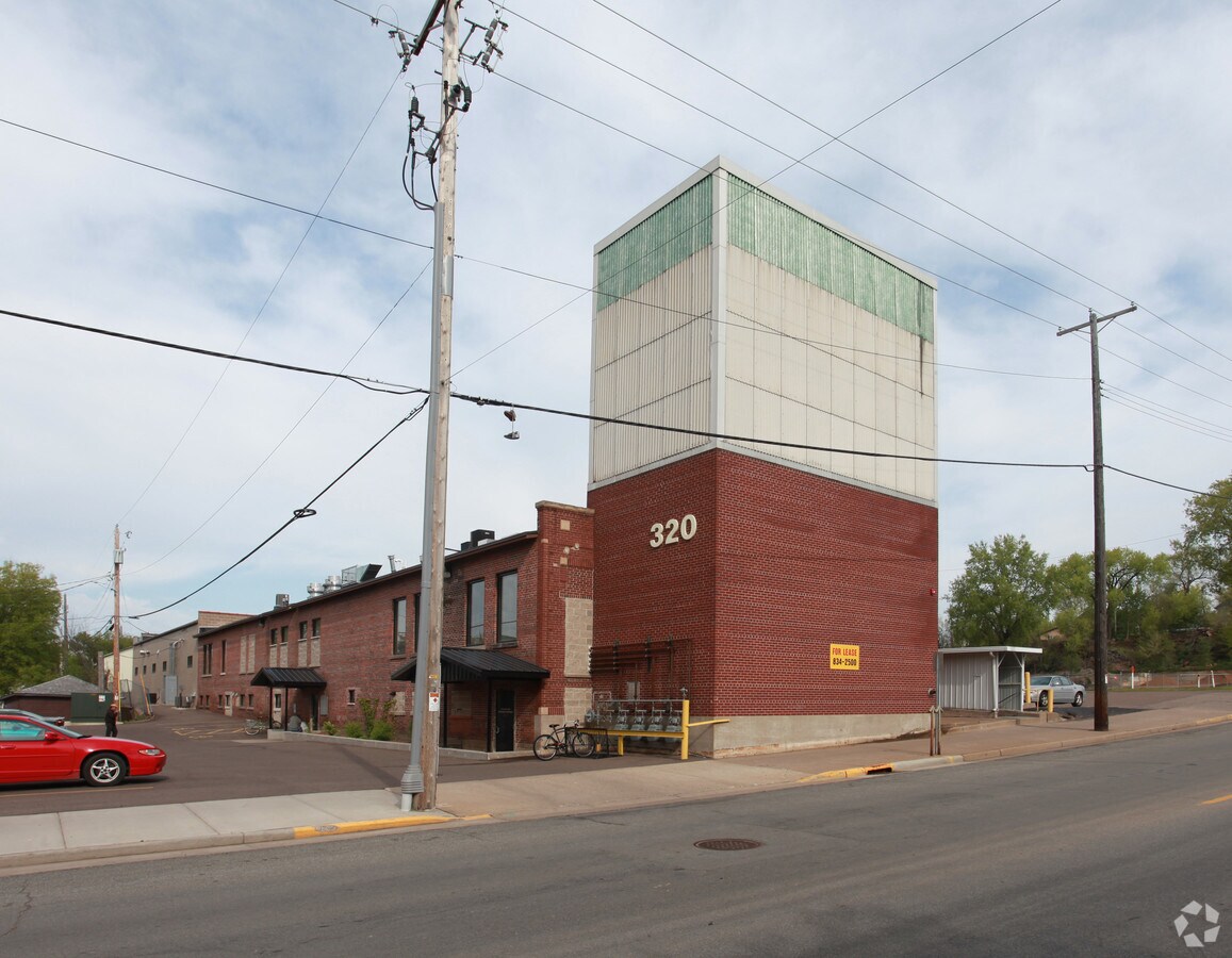 320 Putnam St, Eau Claire, WI 54703