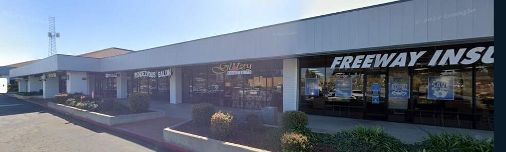 4823 Stockdale Hwy, Bakersfield, CA for lease - Building Photo - Image 2 of 11