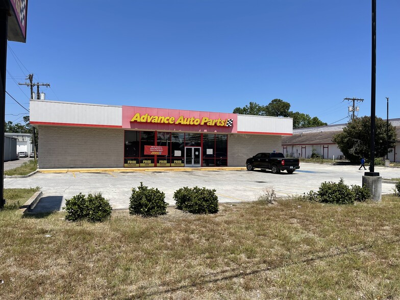 10 W Montgomery Xrd, Savannah, GA for lease - Primary Photo - Image 1 of 1