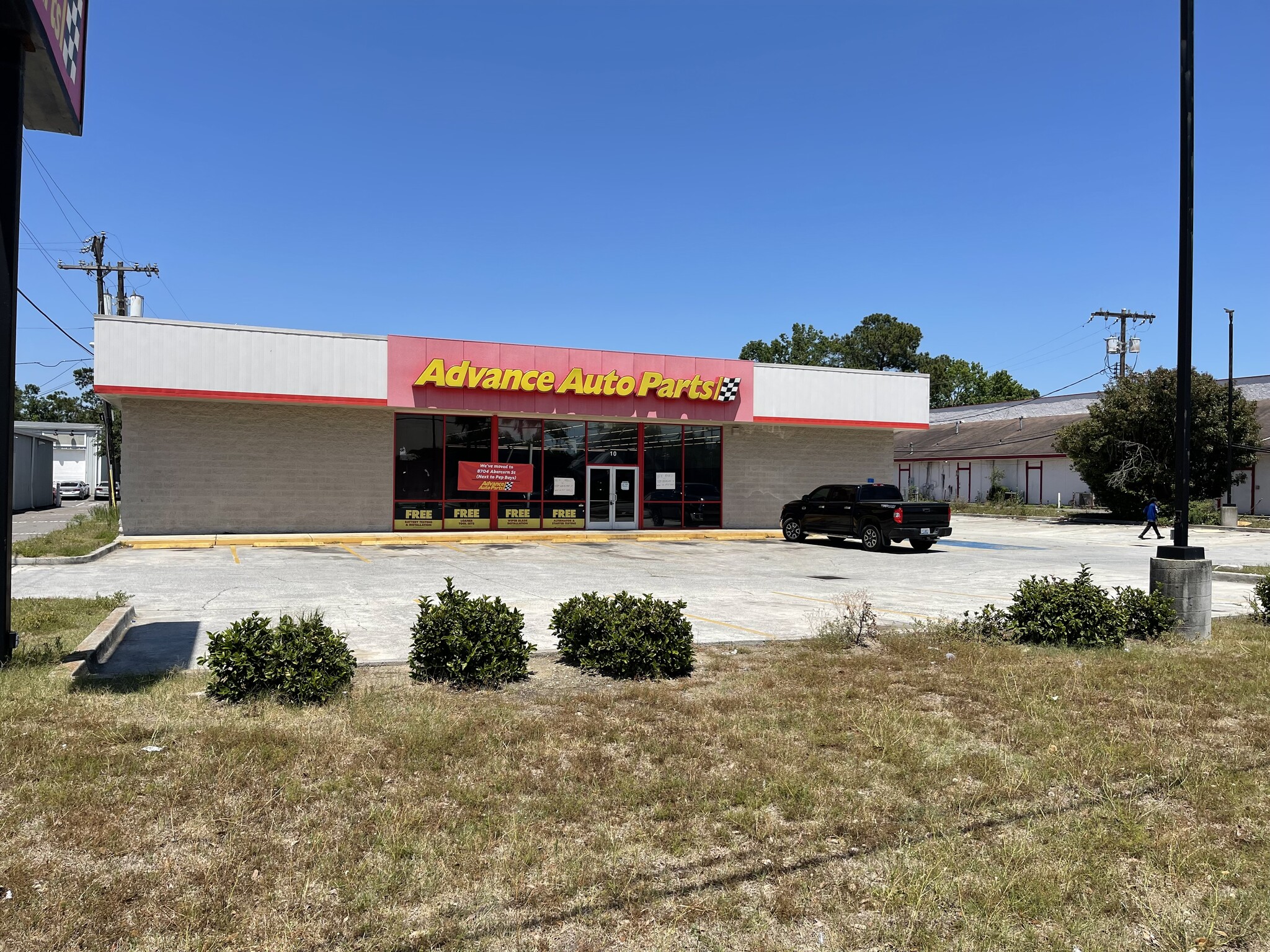 10 W Montgomery Xrd, Savannah, GA for lease Primary Photo- Image 1 of 2