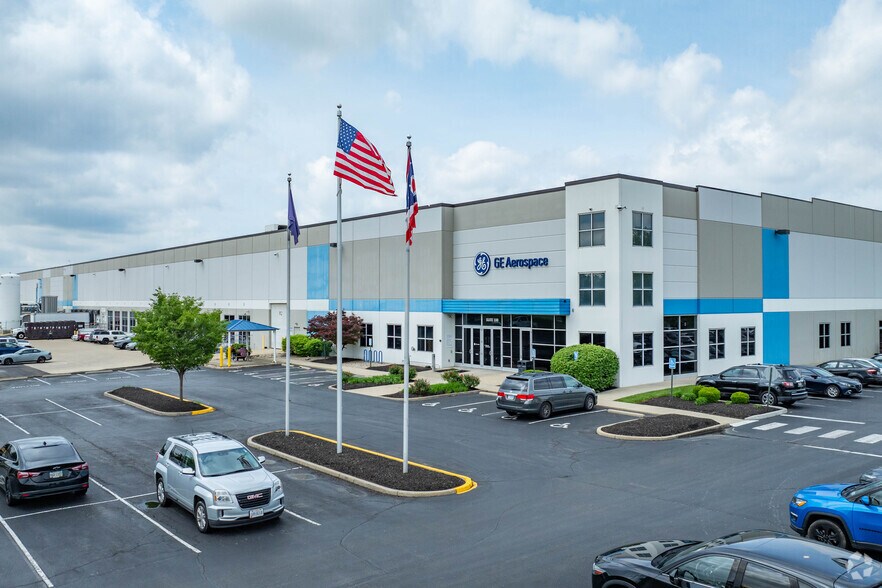 9701 Windisch Rd, West Chester, OH for lease - Building Photo - Image 1 of 4