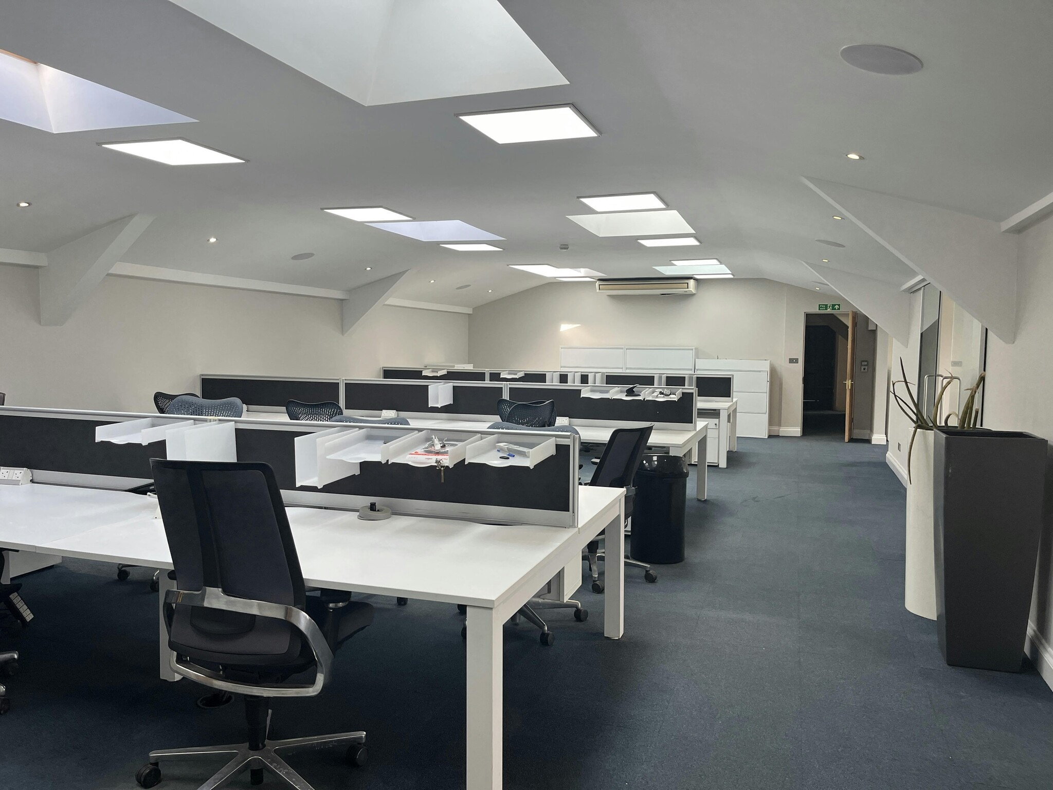 Cherry Ln, Amersham for lease Building Photo- Image 1 of 51