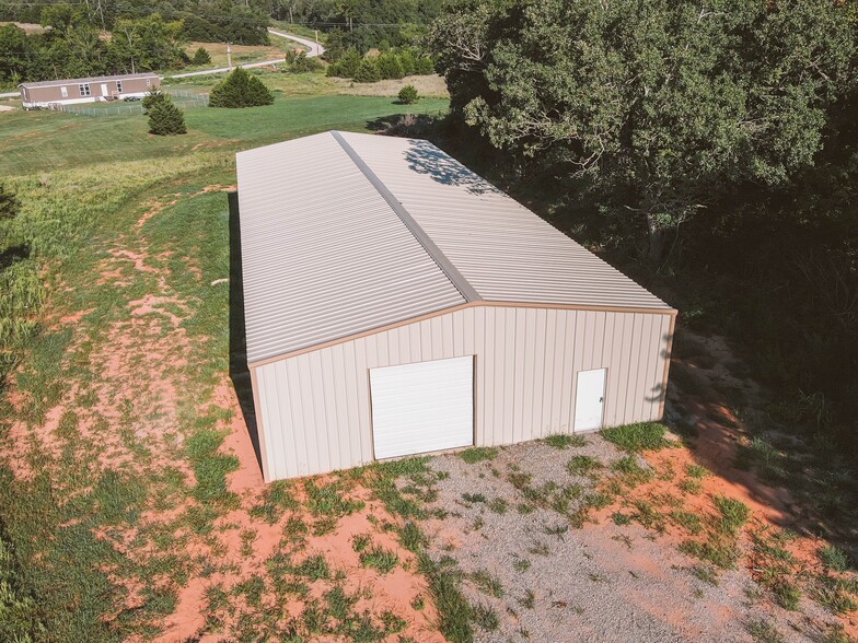 S 330 Rd, Harrah, OK for sale - Building Photo - Image 1 of 7