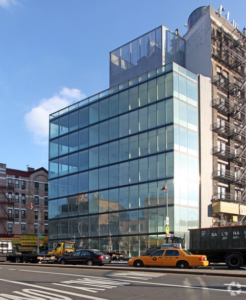 17 Chatham Sq, New York, NY for lease - Primary Photo - Image 1 of 36