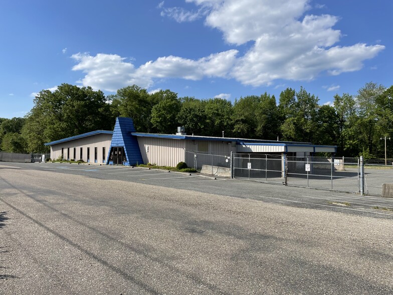 11740 Vernon Rd, Waldorf, MD for lease - Building Photo - Image 2 of 15