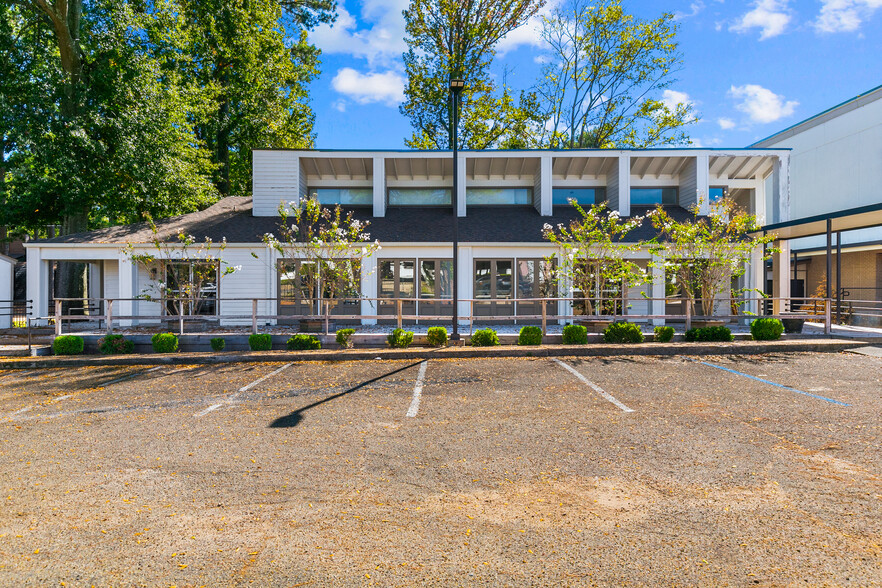 1445 Lelia Dr, Jackson, MS for lease - Building Photo - Image 1 of 1