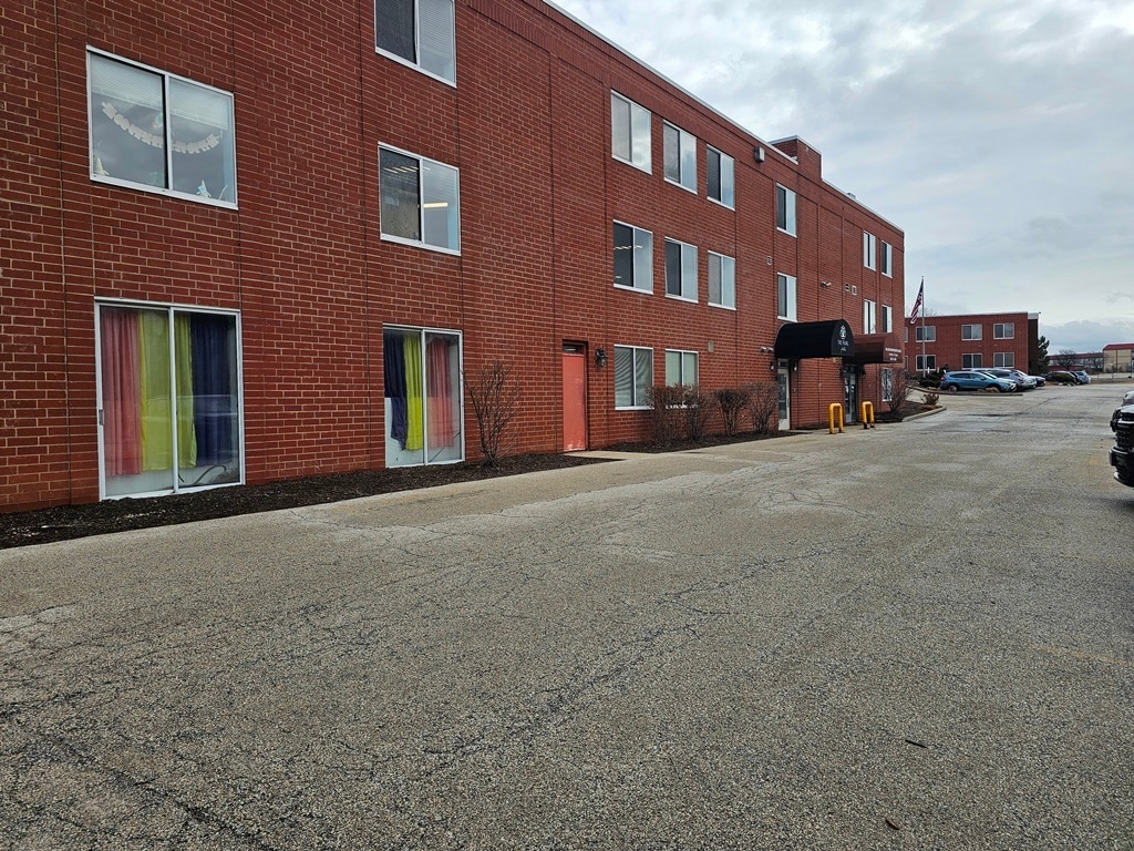 4600 Frontage Rd, Hillside, IL for lease Building Photo- Image 1 of 12