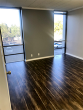 17337 Ventura Blvd, Encino, CA for lease Interior Photo- Image 1 of 8