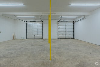 2911 Edith Ln, Haltom City, TX for lease Interior Photo- Image 2 of 9