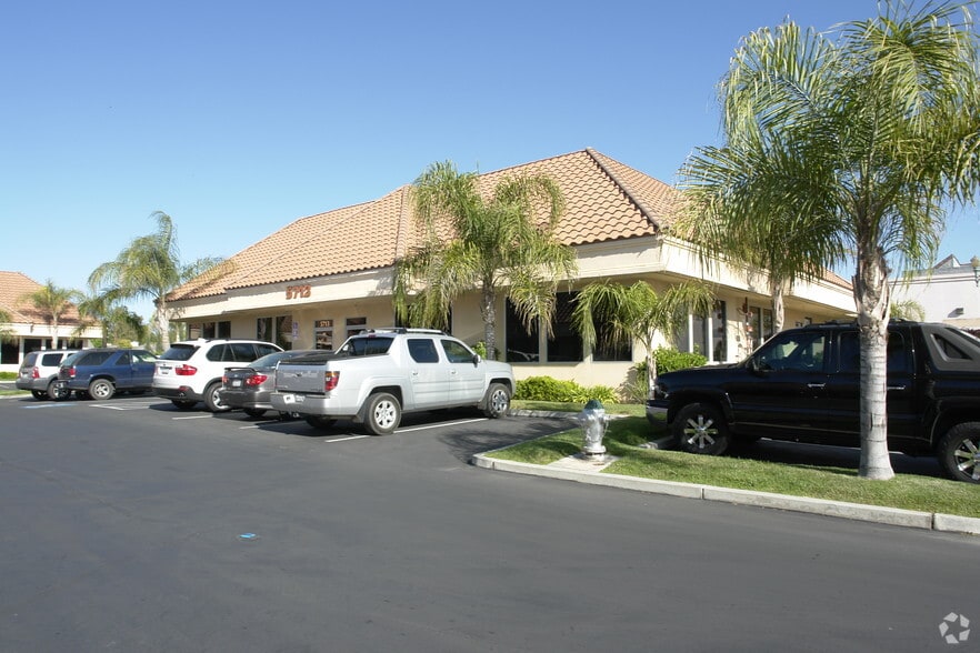 5713 N West Ave, Fresno, CA for lease - Primary Photo - Image 1 of 4