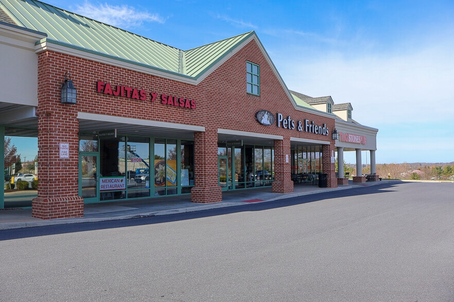 827-849 W Baltimore Pike, West Grove, PA for lease - Building Photo - Image 3 of 19