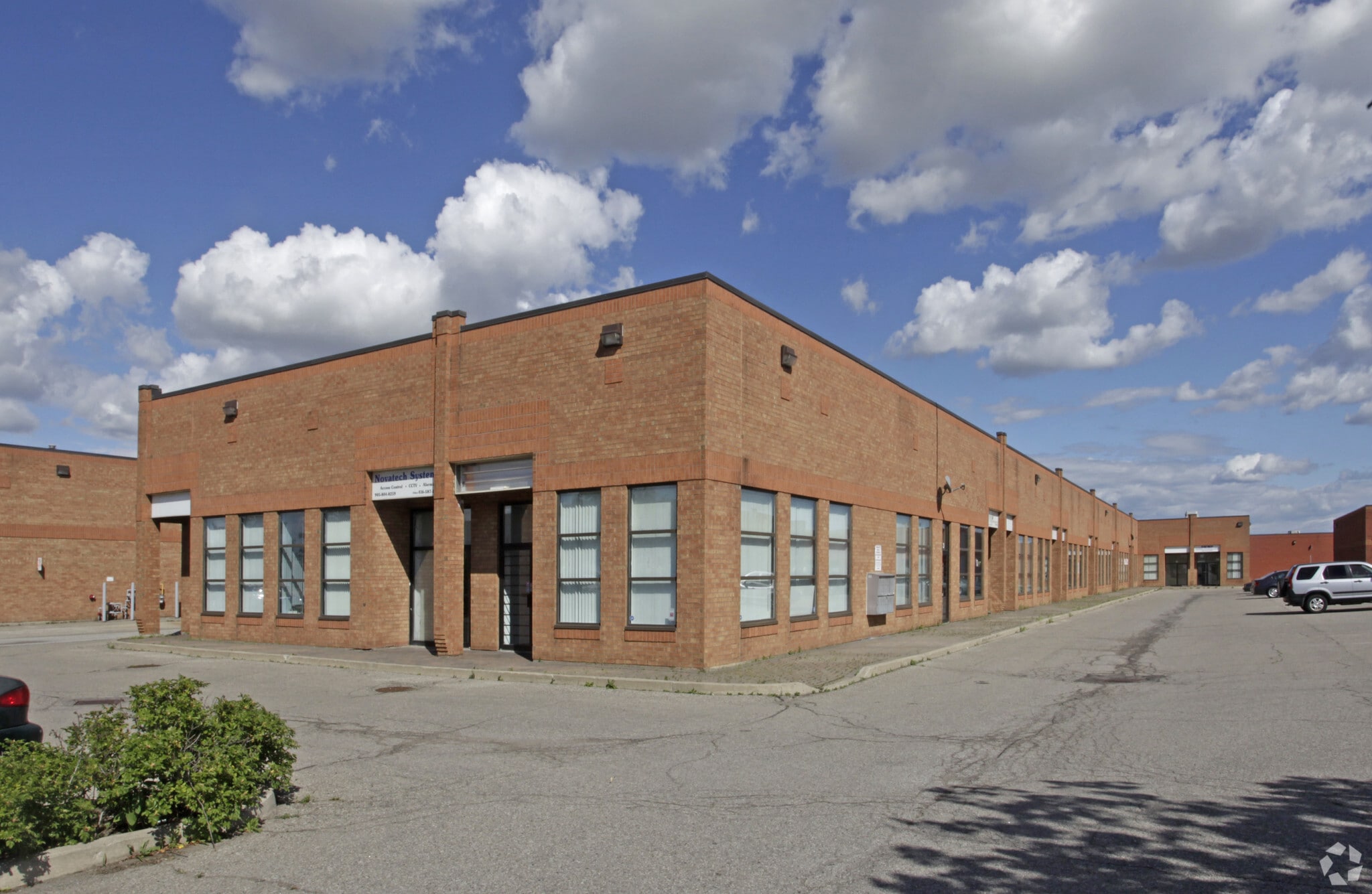 428 Gibraltar Dr, Mississauga, ON for lease Primary Photo- Image 1 of 3