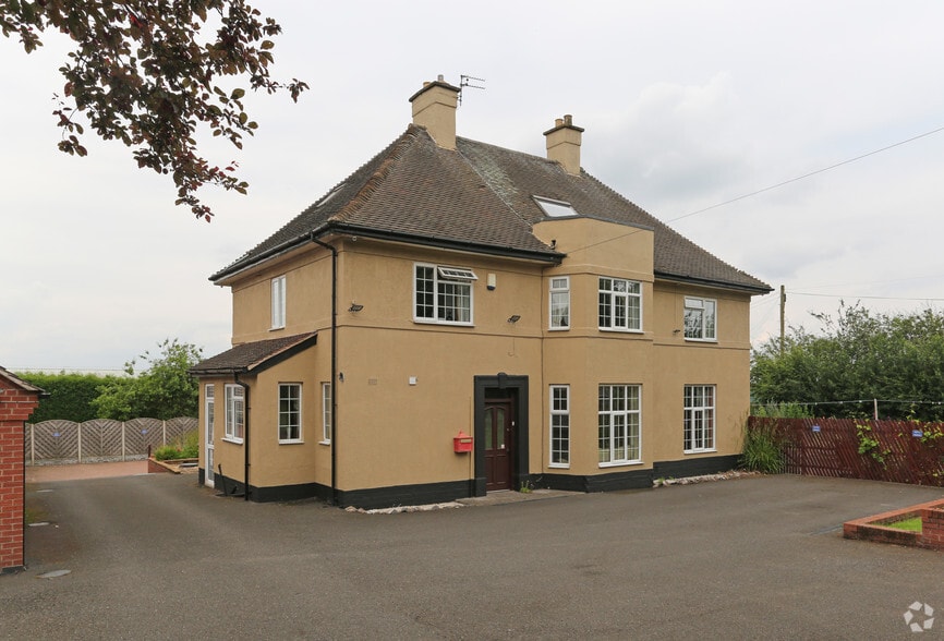 53 Ashby Rd, Shepshed for sale - Primary Photo - Image 1 of 1